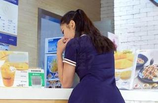 爱丝图集：看到姑娘就忍不住想……载我一程？