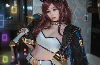 这条礼服，Bambi(밤비)的cos照像是开了一道光，颠覆你的审美！
