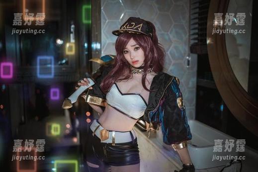 这条礼服，Bambi(밤비)的cos照像是开了一道光，颠覆你的审美！