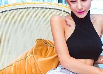 GIRLT果团网 – Miss琪的在线制服图集，恕我直言，专业水准可以媲美模特！