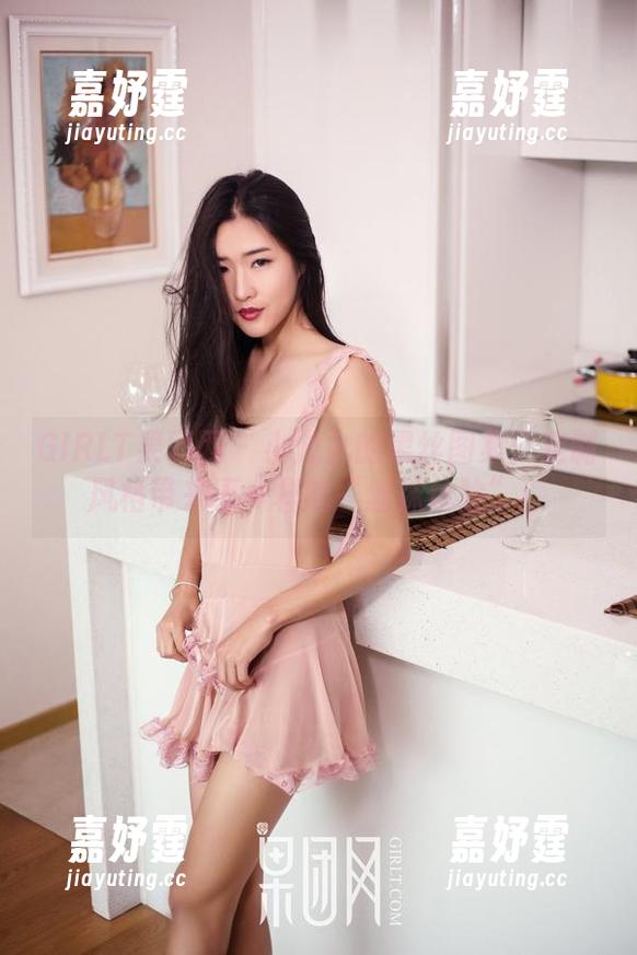 GIRLT果团网 - 小九九的黑丝图集：定制风格带来不一样的“丝袜体验”！