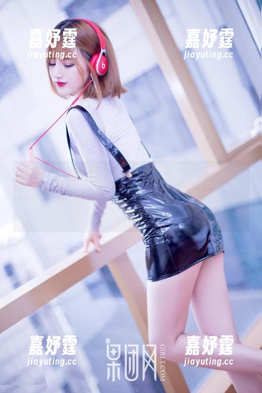 GIRLT果团网 - 王婉悠的内衣套图，突然让我联想到我衣柜的惨状，真心建议她给我推荐！