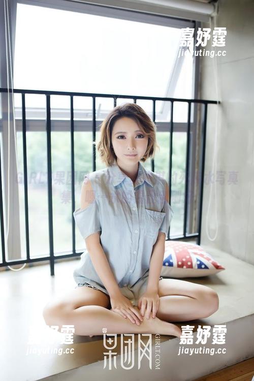 GIRLT果团网 - 分享莫雅淇的死库水写真集，嗯…水的温度刚刚好