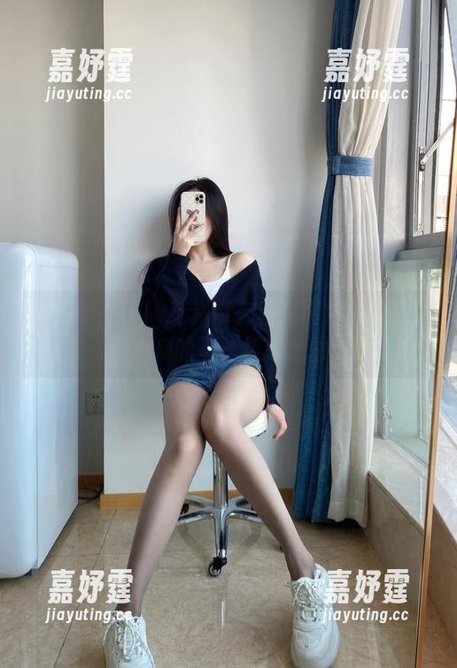 微密圈 - July芝岚带来香足图包，唤醒我们心底的那丝叛逆想法。