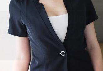 MyGirl美媛馆 – 熊吖BOBO的户外写真，图册里的每一张都是“肯定是你们喜欢草丛”！