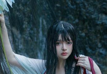 谢谢NinJa阿寨寨，给我们呈现了这组高清写真，甜心却让人心怀小怨