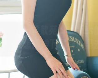 TGOD推女神 – 黄歆苑chobits的泳衣全套，我只想把她下载到心里去！