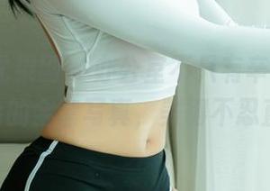 UGirls尤果网 – 办公室不只有辛苦，还有温鈊怡的全套写真，美得不忍直视！