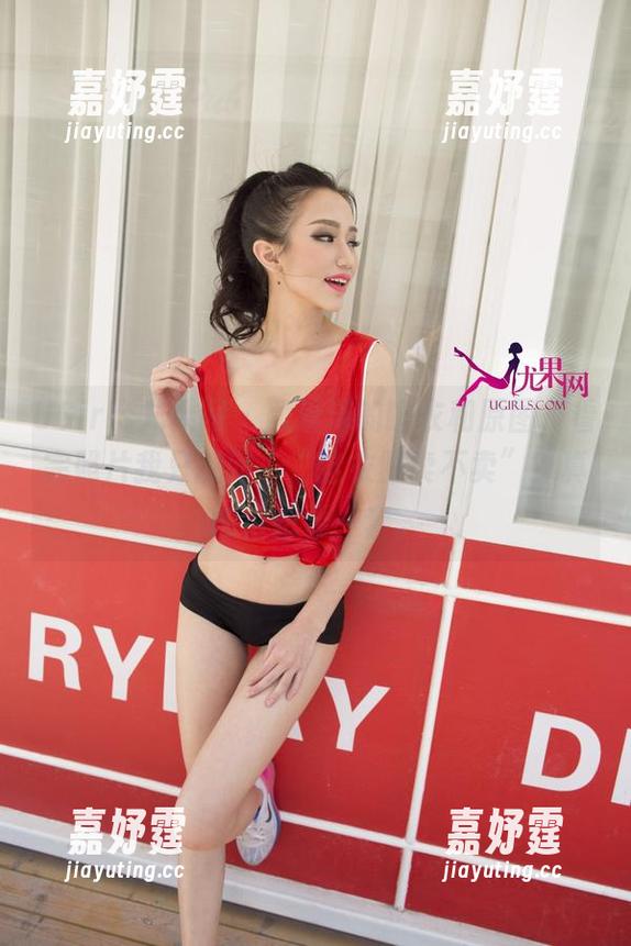 UGirls尤果网 - 颜爱泽的睡衣和原图，看完照片我只想问，“这衣服卖不卖”？真的很想要一套。