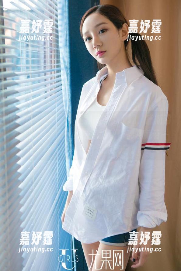 UGirls尤果网 - 是我太多心了吗，黛斯羽在这张照片里，姐的每个动作都隐藏着一种拿捏得很好色的气息。
