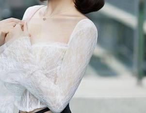 Xiuren秀人网 – 写真集来了，吴思晚的女孩，毫不做作，随性得就像下午的慵懒阳光。