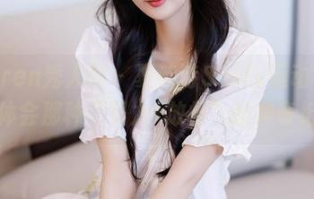 Xiuren秀人网 – 夏诗诗Sally运动写真：体会那种“努力+放松”的神奇组合