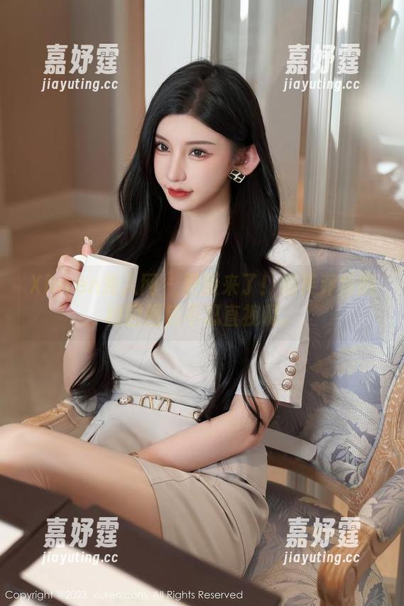 Xiuren秀人网 - 更新来了！奶芙乔乔的校园图包不忍直视啊。