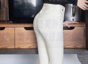 Xiuren秀人网 – 奶芙乔乔在“浴室”的项目，照片是增值服务附赠？