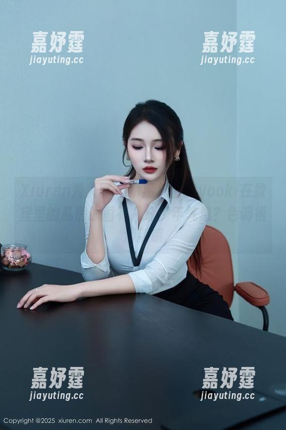 Xiuren秀人网 - 猜猜林文文yooki在教室里的私房原图有几分少年气息？色调很清新哦