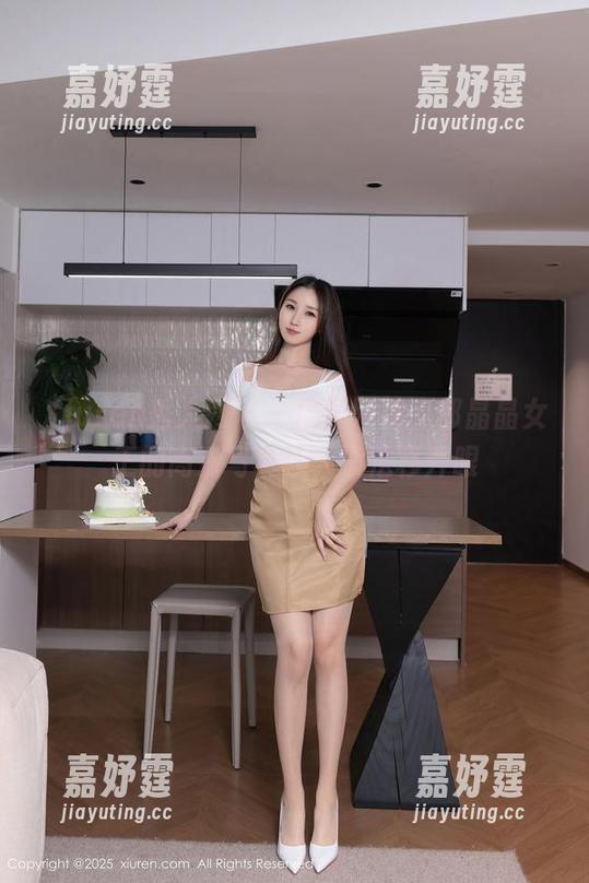 Xiuren秀人网 - 一层层网袜，邹晶晶女王的高清写真让人没法移开眼
