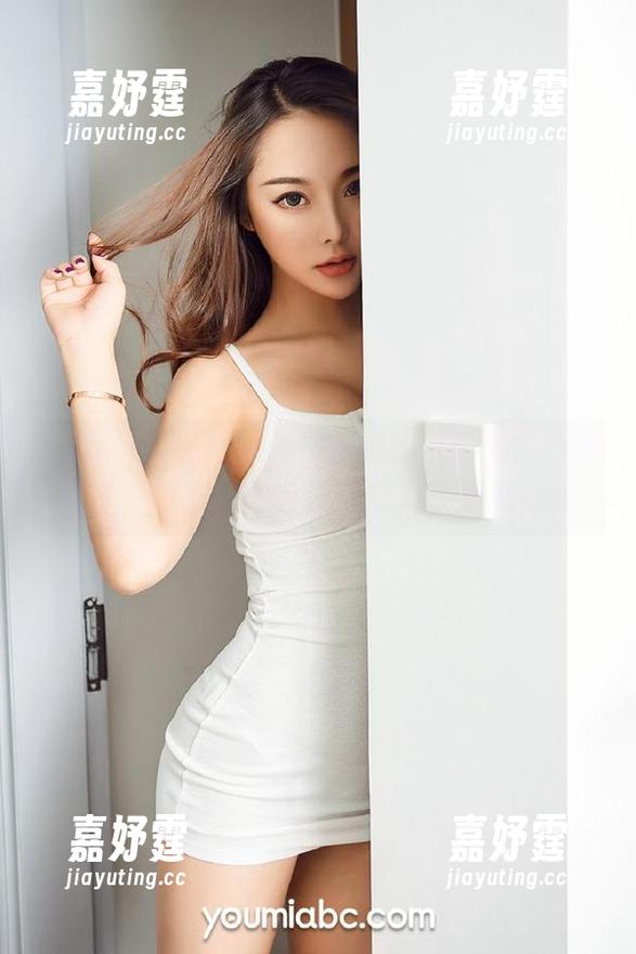 YouMi尤蜜荟 - 合法萝莉的连体衣写真集分享：每一张都会让你想要一探究竟！