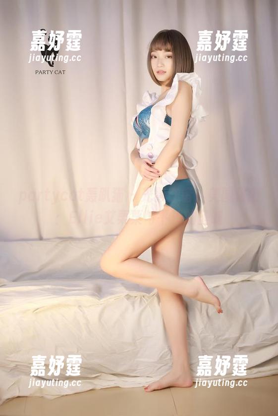 partycat轰趴猫 - 光影交错，美图依旧：Ellie艾栗栗与平淡的圣诞