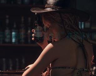 看，高清图包里的“一笑芳香沁”在圣诞火锅上冒泡！