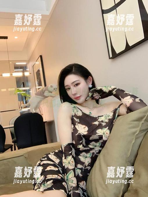 微密圈 - 不爱笑的赛琳的渔网黑丝，一阵风都被她抓住的合集