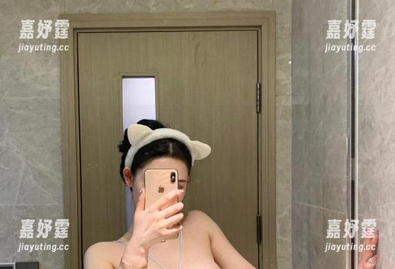 微密圈 - 不爱笑的赛琳的日常：高清图集，适合无聊时翻看，绝不负责任的代入感！
