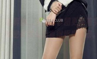 丽柜 – 说真的，左左的套图更新着实撩人，秘密在哪儿还真得琢磨琢磨。