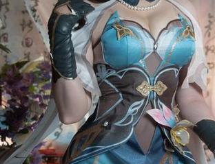 你夏夏的私房写真：穿上体操服能有多好看？