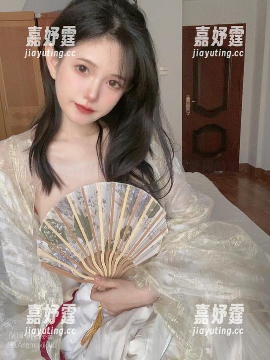 闲逛倦倦喵的私拍作品：颠覆常规的埃罗芒阿形象