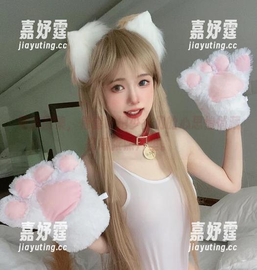 精选图集，倦倦喵把少女们的心思悄悄藏在每张照片里。