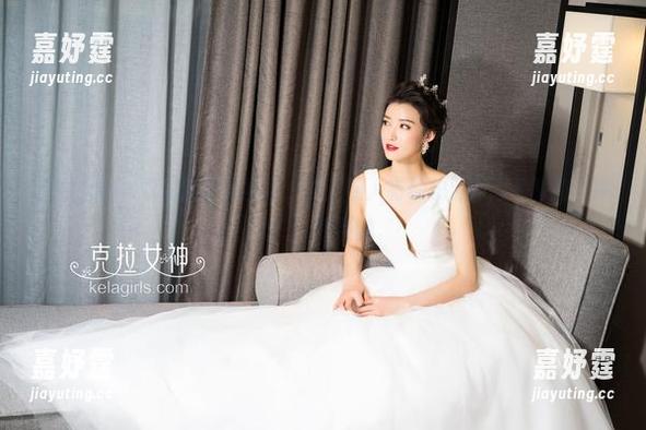 克拉女神 - 佳莹的学妹图包，总是让人有种想要深入了解的“冲动”，你懂的。