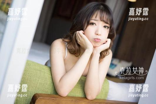 克拉女神 - 雪怡的牛仔裤资源,散发着一股挑逗的酷感。 克拉女神 - 雪怡的牛仔裤资源,散发着一股挑逗的酷感。