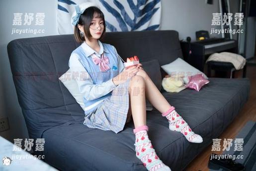 乖巧学妹在兔玩映画的高清图册中，真心可爱得有点过分，如何保持冷静？