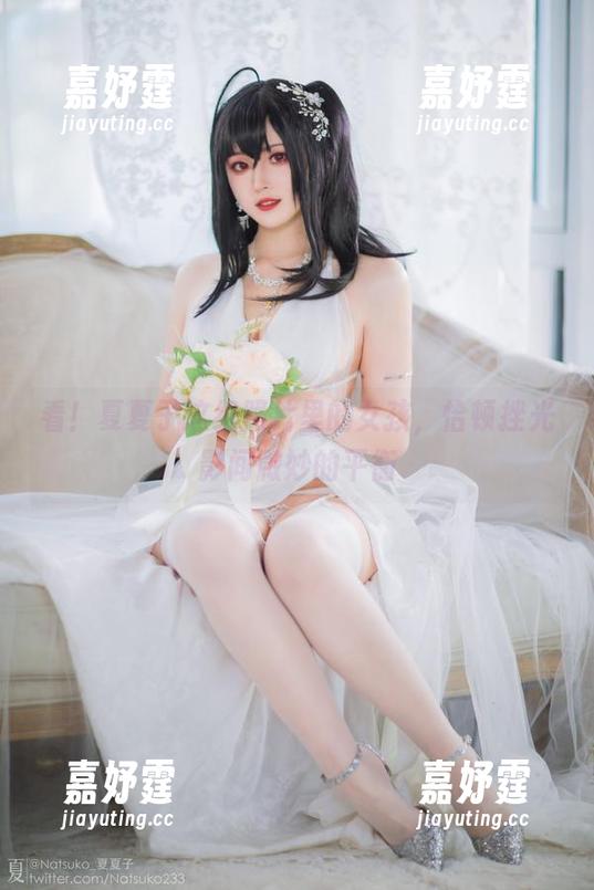 看！夏夏子这组照片里的女孩，恰顿挫光影间微妙的平衡