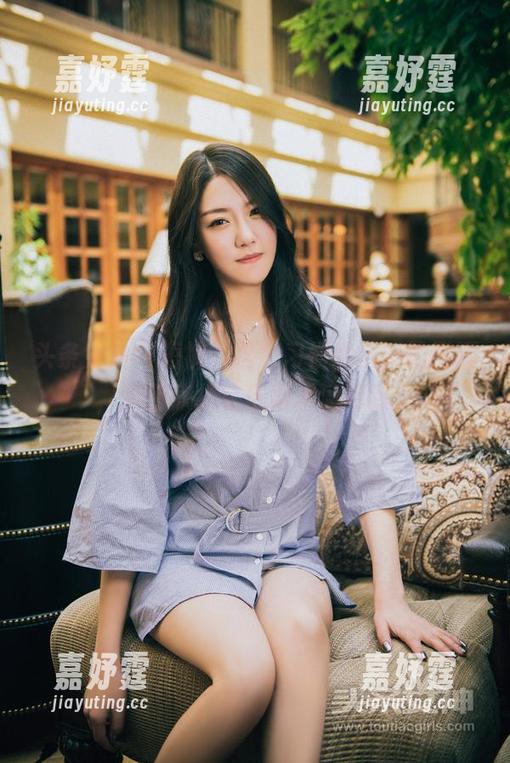 头条女神 - 短裤,这个习惯性选择的资源,张蓝欣把它玩得淋漓尽致。 头条女神 - 短裤,这个习惯性选择的资源,张蓝欣把它玩得淋漓尽致。
