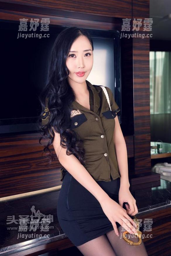 头条女神 - 遇见艾静香：你从未见过的制服私拍资源