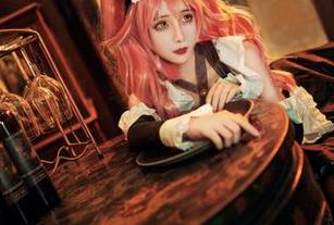 本来以为平常的写真集，结果奶狮不咬人的“不知火”给我惊艳到了