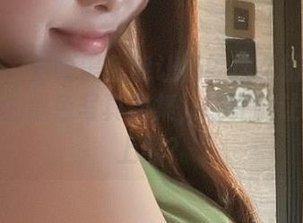微密圈 – 为啥黑色能让奶雯这么别致？来瞧瞧她的黑色写真图集，或许能让你也爱上黑？