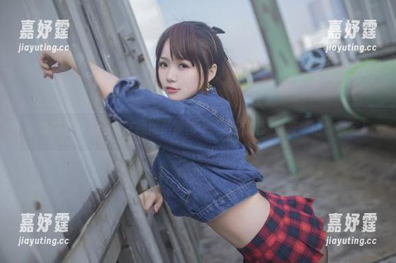 沉浸在宅夏yoko在线黑色原图中，是变渣还是升华由你决定！