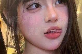 微密圈 – 短裤写真集，边看边想：小优优子真会挑，资源还不差呢！