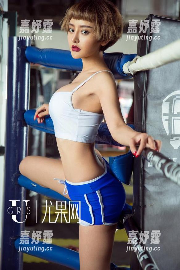 尤果网 - 空姐赵雪的写真集：高清记录我的飞行，结果坐下了。