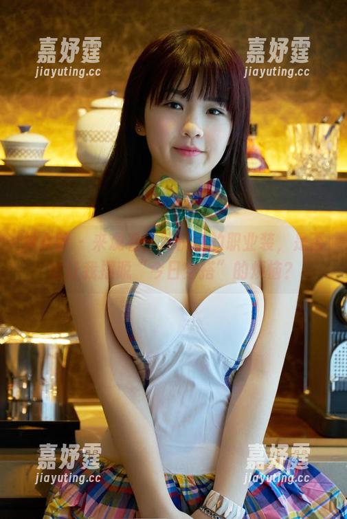 推女郎 - 来观看！夏倪可的职业装，是否能让我摆脱“今日穿搭”的烦恼？