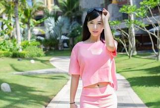 推女郎 – 高清夏日，谭冰在这一刻不是普通人嘛！