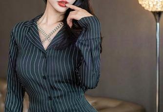 星颜社 – 星冉最新图库，展示她的美足，脚丫子好像在说：“来呀，快来玩我！”