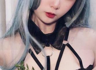 是青水和她的露背毛衣：这套写真，难道是要跟我道个别？