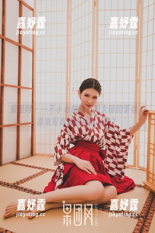 果团网 - 一不小心翻到了周大萌的蕾丝，原来写真集资源这么好？