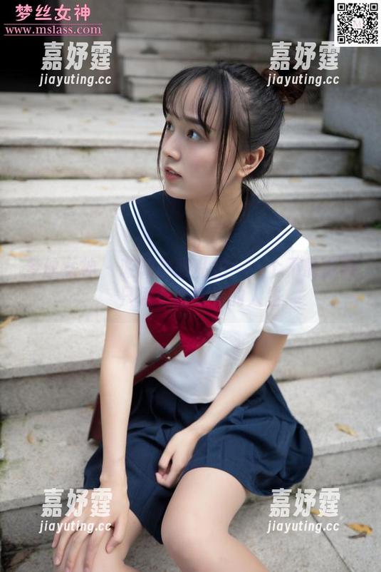 梦丝女神 - 璇璇校服私拍:一个不靠成绩,只凭衣服好看的人生 梦丝女神 - 璇璇校服私拍:一个不靠成绩,只凭衣服好看的人生