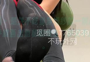 微密圈 – 楚楚不吃鱼穿婚纱的一瞬间，原图似乎能画出隐秘的线条，却又不想多看。