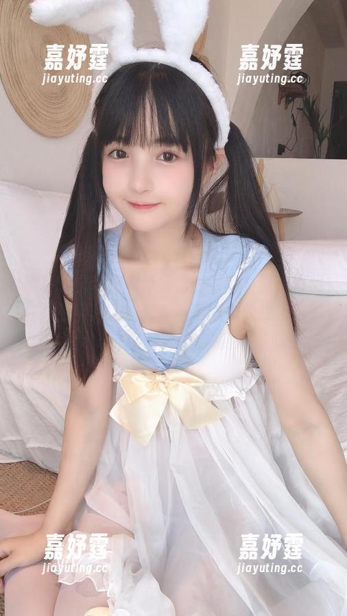 樱井宁宁带来和泉纱雾的最新美图，明明是一张照片，偏偏就是显得如此撩人心弦。