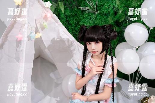 撇去猫爪，爆机少女喵小吉女王cos的美图深似ocean，爱啊！