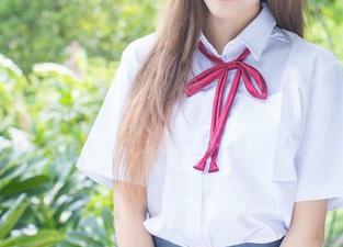 爱蜜社 – 酥小白的眼镜——在高清质感中，竟有种我意想不到的温柔